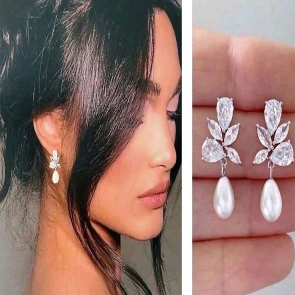 BRAND NEW ** Elegant Silver and White Pearl Drop Earrings